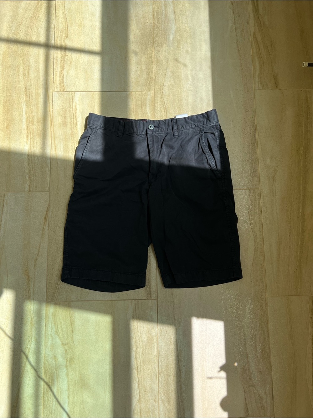 Uniqlo Men's Black Flat-Front Shorts
